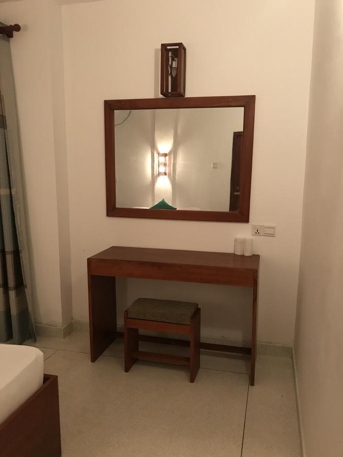 Bienvenido Madiha Hotel Polhena Bagian luar foto