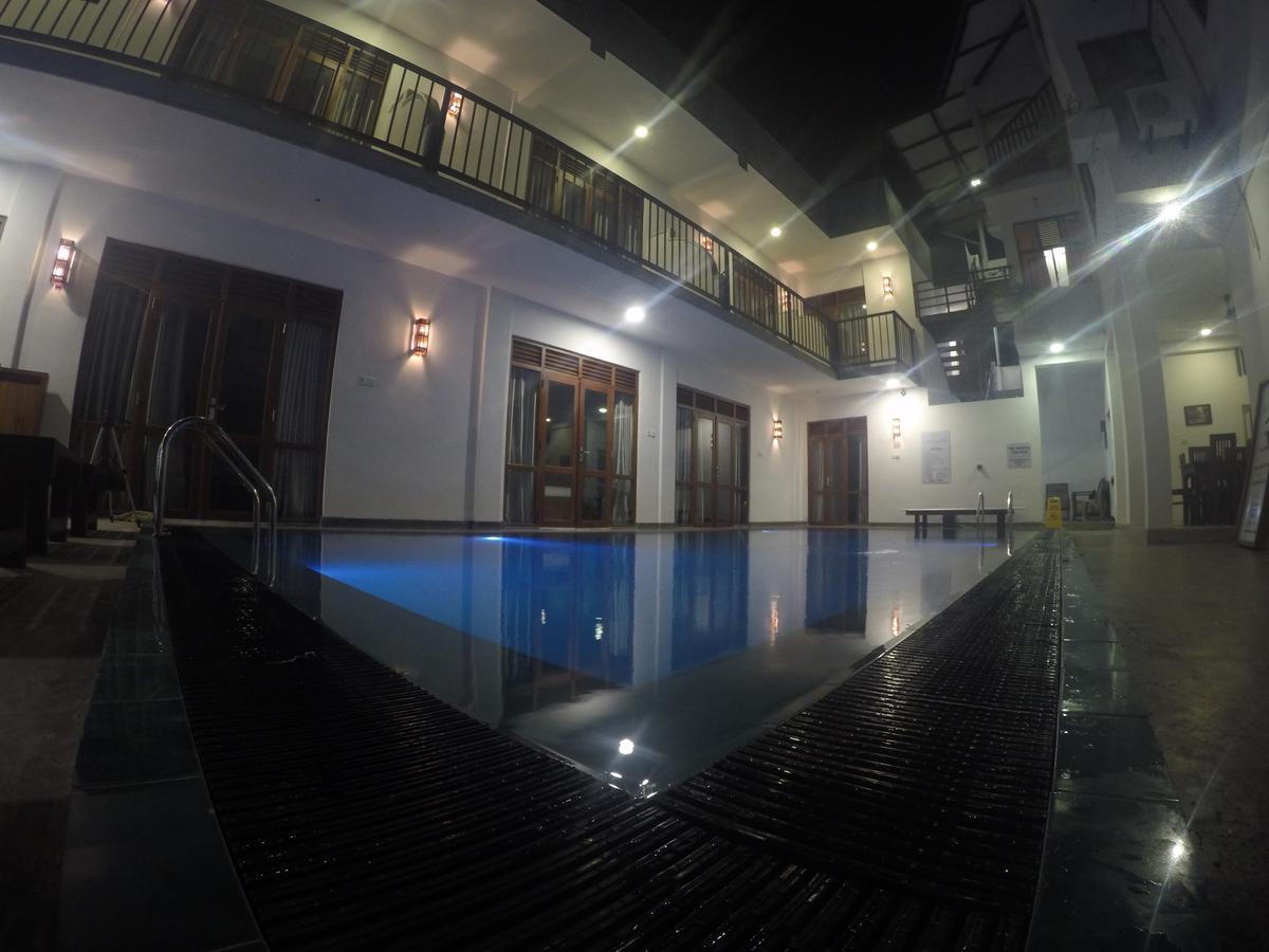 Bienvenido Madiha Hotel Polhena Bagian luar foto
