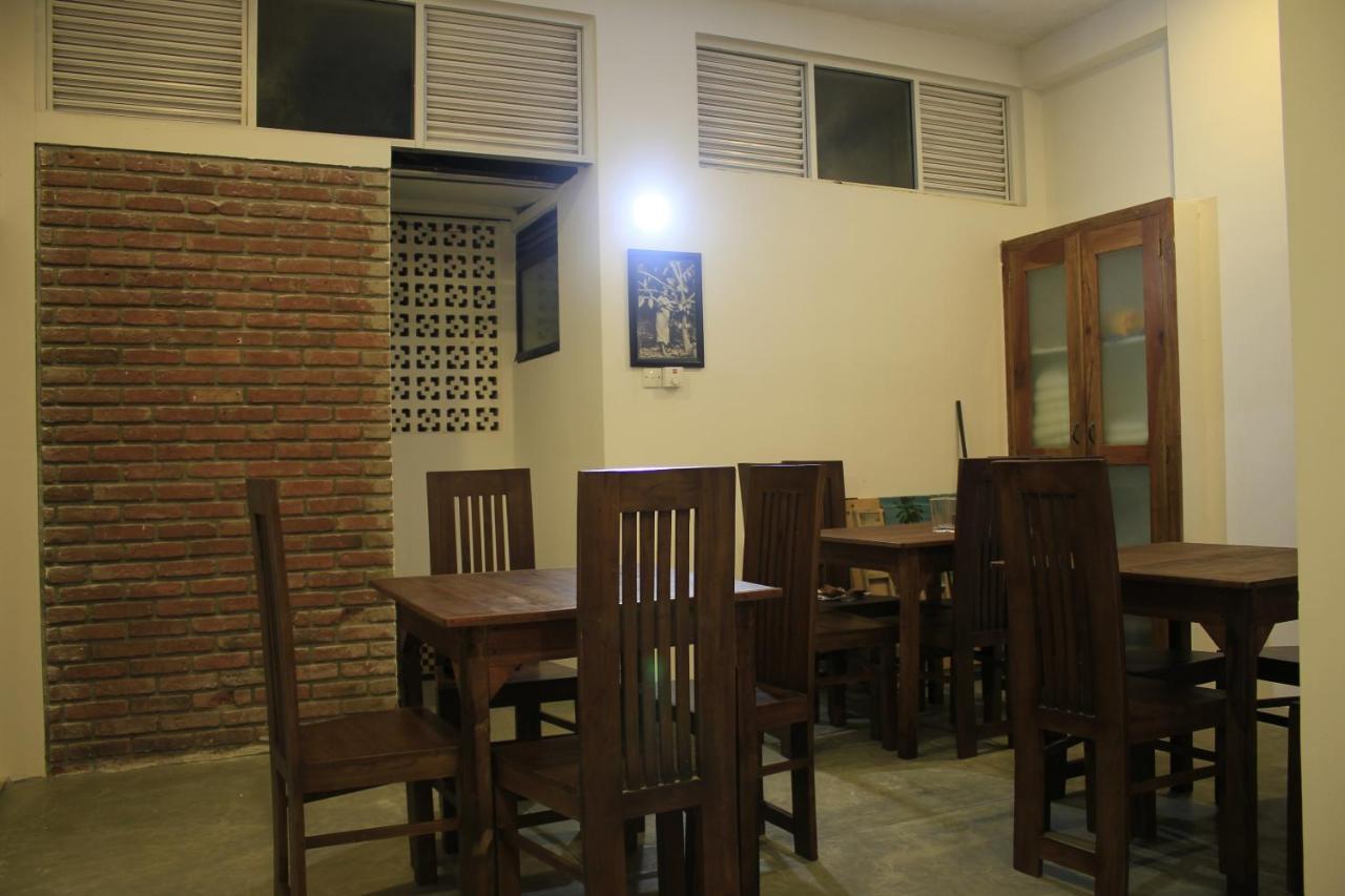 Bienvenido Madiha Hotel Polhena Bagian luar foto