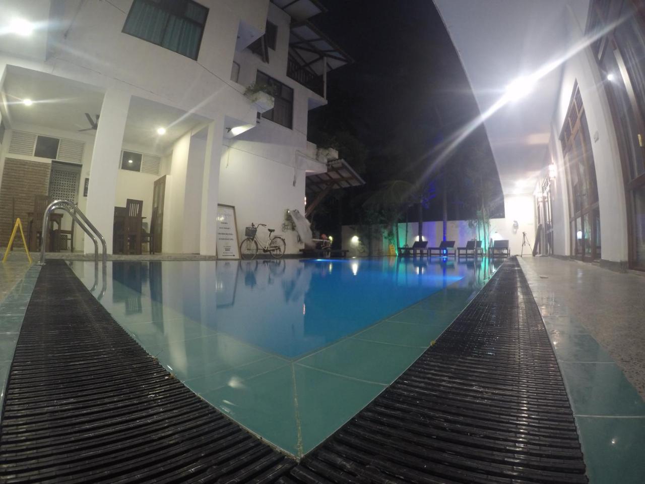 Bienvenido Madiha Hotel Polhena Bagian luar foto