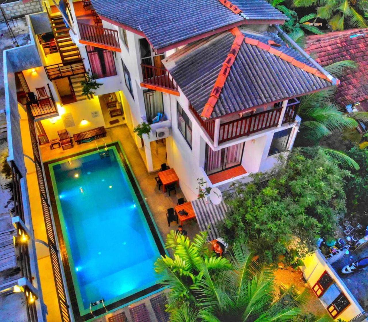 Bienvenido Madiha Hotel Polhena Bagian luar foto